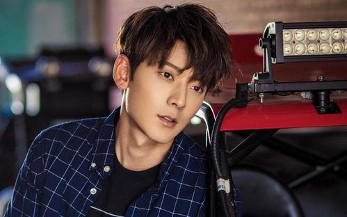 娱乐圈吃瓜李宏毅,娱乐圈吃瓜达人，揭秘明星幕后故事